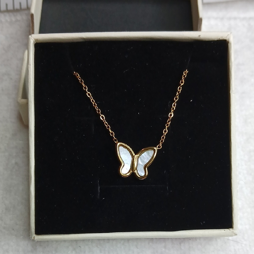 Gold Toned Stainless Steel Chain and Pearlesque Butterfly Pendant Necklace - Picture 1 of 6